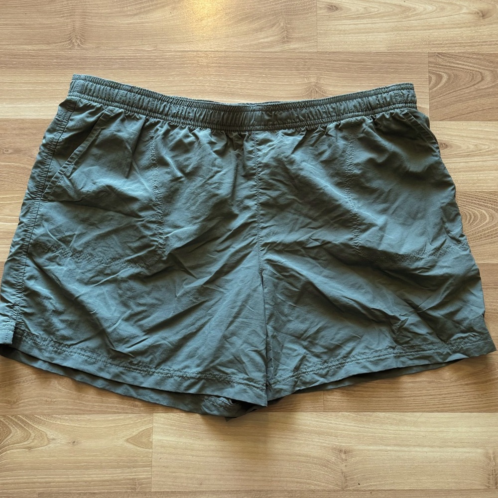 Columbia active shorts - size XL
